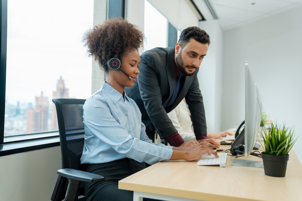 How to Seamlessly Integrate Outsourced Customer Support Into Your SaaS CRM Workflow
