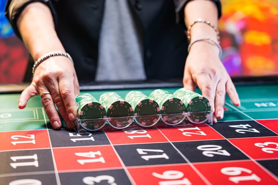 How CloudApper AI Simplifies Casino Tip Tracking for IRS Compliance and Dealer Satisfaction