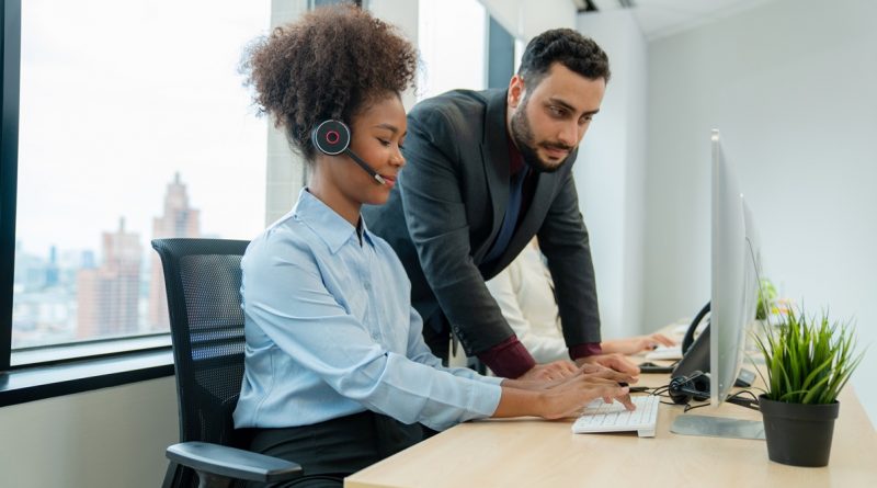 How to Seamlessly Integrate Outsourced Customer Support Into Your SaaS CRM Workflow